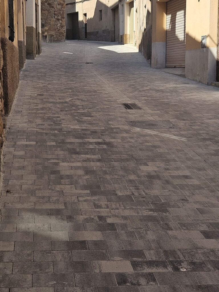 Carrer de la Tosca 01